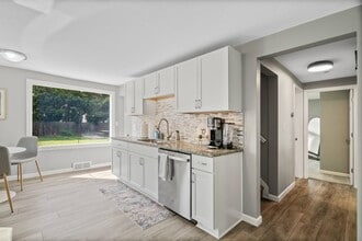 1114 Meacham St in Green Bay, WI - Building Photo - Building Photo