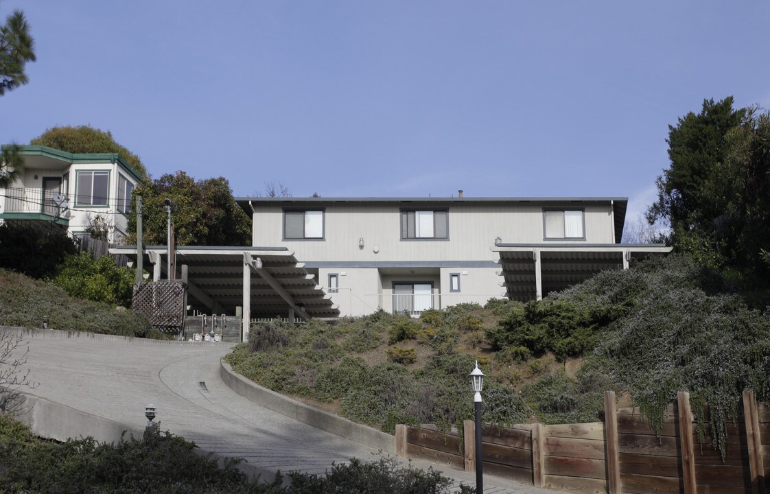 21000-21004 Ocean View Dr in Hayward, CA - Foto de edificio