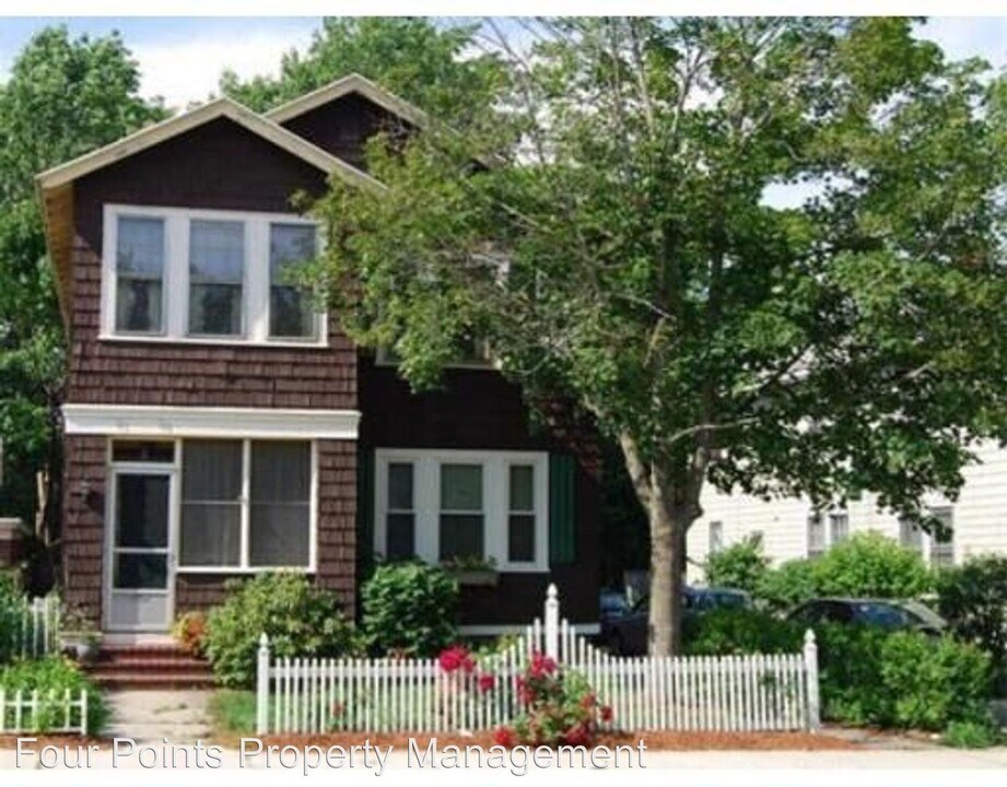 147 Oakland Ave in Methuen, MA - Foto de edificio