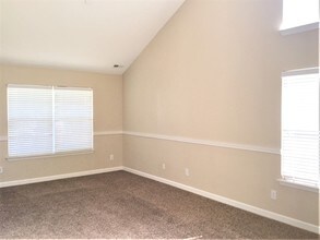 9135 Simonton Dr in Charlotte, NC - Foto de edificio - Building Photo