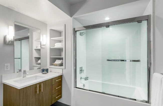 812 S Spring St in Los Angeles, CA - Building Photo - Building Photo