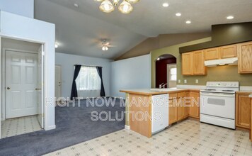 815 S Pawnee Ave in Emmett, ID - Building Photo - Building Photo