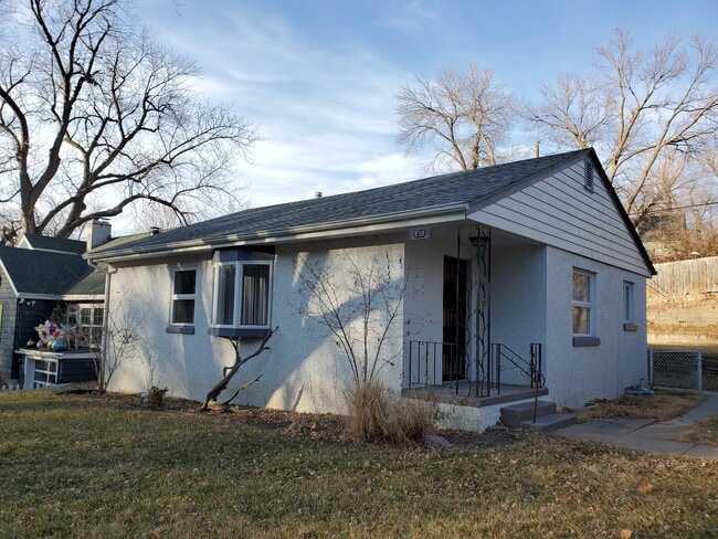 property at 138 Elmwood Dr