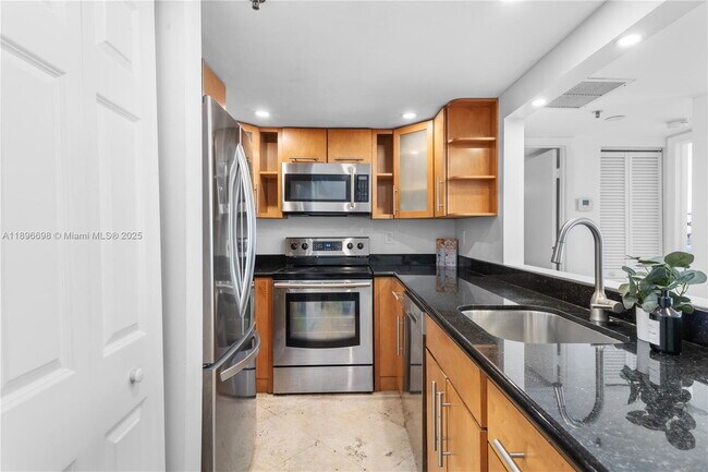 property at 1621 Bay Rd