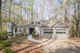 3895 Rock Mill Pkwy in Marietta, GA - Building Photo