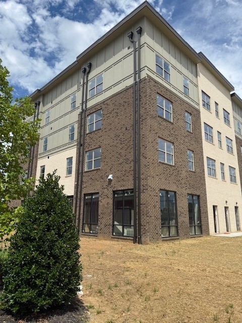 Tower 829 Apartments in Lebanon, TN - Foto de edificio - Building Photo