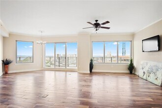 449 S 12th St, Unit Towers #1904 in Tampa, FL - Foto de edificio - Building Photo