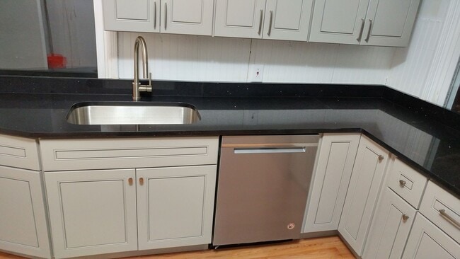 128 Walter St in Pittsburgh, PA - Building Photo - Building Photo