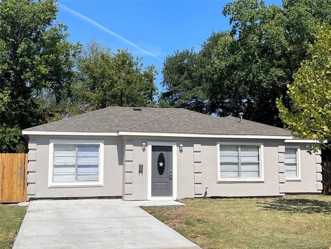 property at 903 Roper St