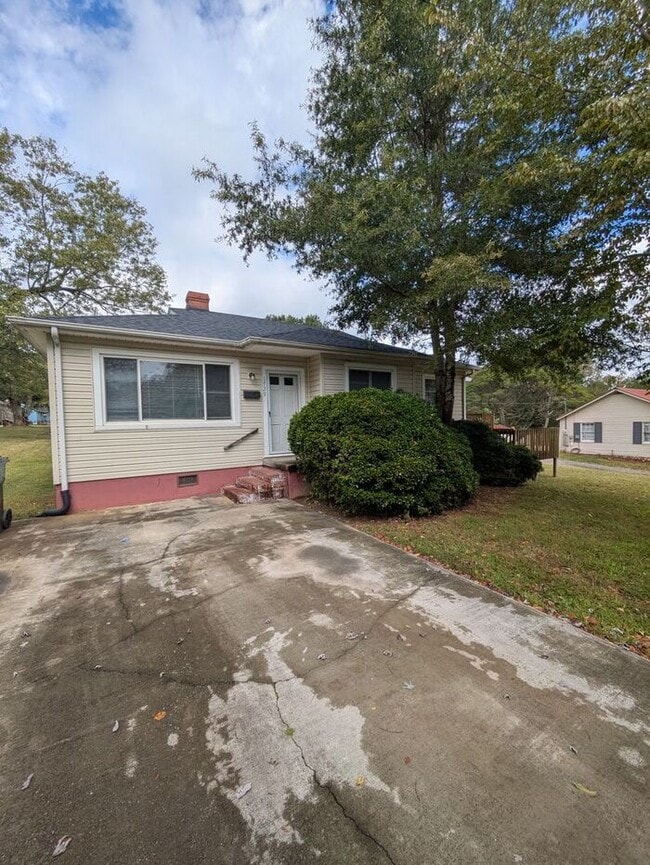 property at 1729 18th Ave NE