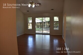 18 Southern Magnolia Dr in Beaufort, SC - Foto de edificio - Building Photo
