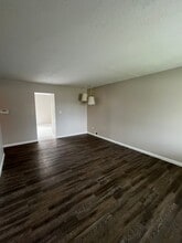 924 Northridge Rd in Columbus, OH - Building Photo - Building Photo