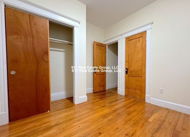 29 Park Dr in Boston, MA - Building Photo - Building Photo