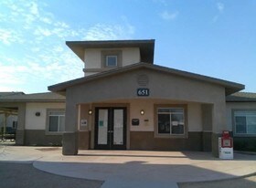 Villa Esperanza in Calipatria, CA - Building Photo