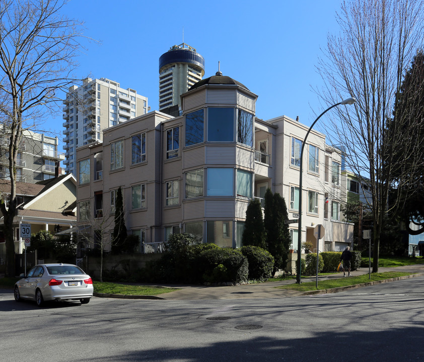 Sundial Court in Vancouver, BC - Building Photo