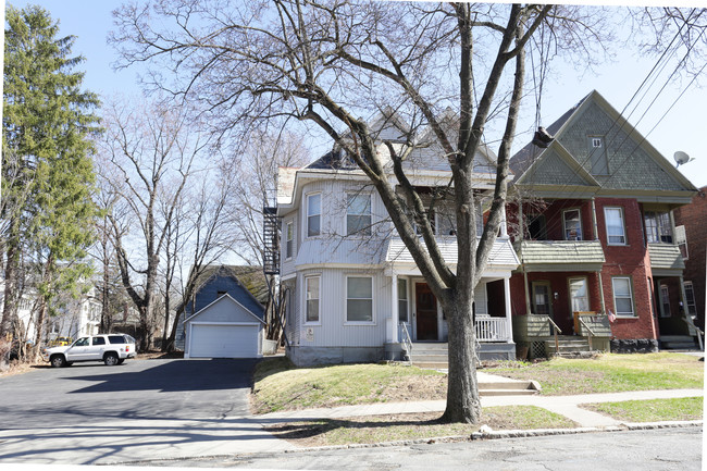 958 Park Ave in Schenectady, NY - Building Photo - Building Photo