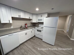 4520 Thompson Ct in Denver, CO - Building Photo - Building Photo