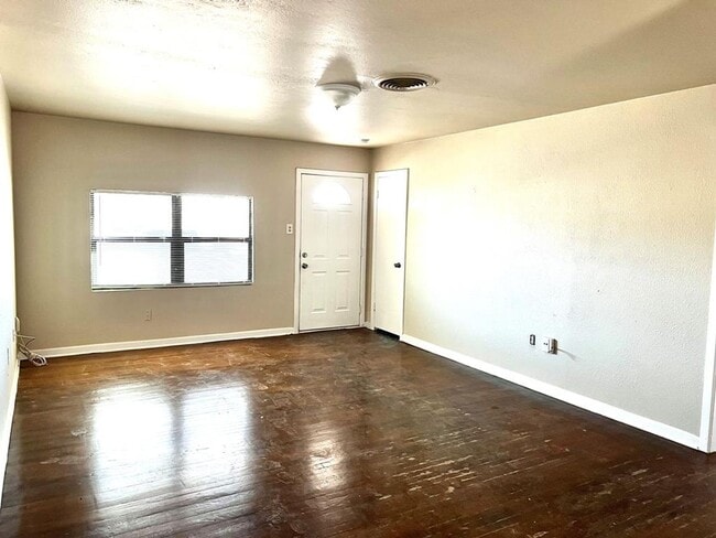 property at 5403 McKnight Dr