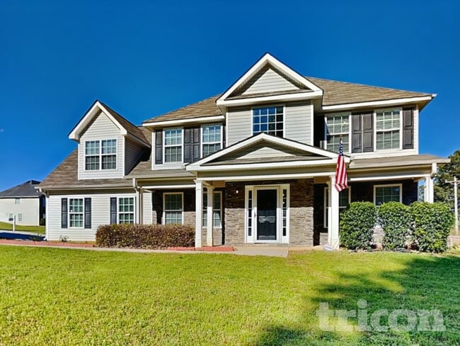 800 Betsy Ross Trail in Hampton, GA - Building Photo - Building Photo