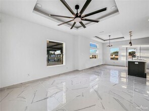 7 Buccaneer Dr in Hidalgo, TX - Building Photo - Building Photo