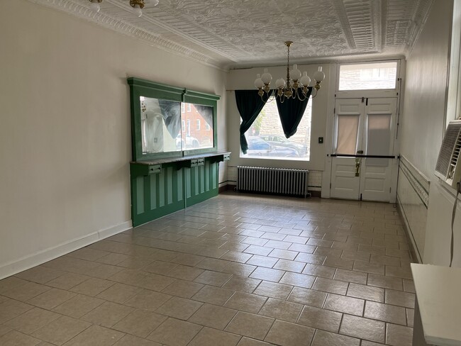 1721 Bank St, Unit 1st Floor Unit A