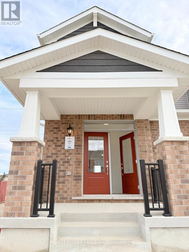 162 Stamson St in Kitchener, ON - Building Photo - Building Photo