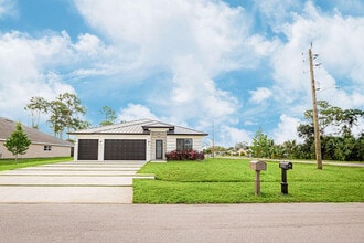 1701 SW Cannon Ave in Port St. Lucie, FL - Building Photo - Building Photo