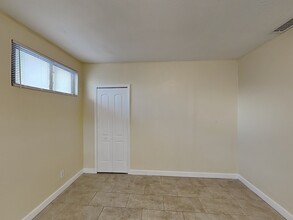 1009 Santa Anita St in Orlando, FL - Building Photo - Building Photo