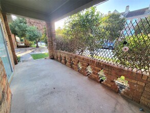 2811 Chenevert St in Houston, TX - Building Photo - Building Photo