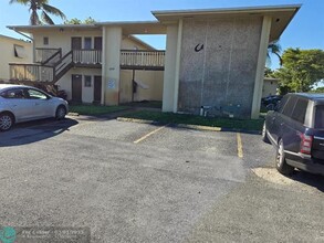 6750 Arbor Dr in Miramar, FL - Building Photo - Building Photo