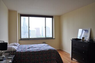 1 2nd St-Unit -1806 in Jersey City, NJ - Building Photo - Building Photo