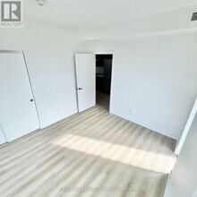 25 Wellington St S in Kitchener, ON - Building Photo - Building Photo