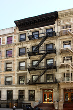 157 W 80th St in New York, NY - Building Photo - Building Photo