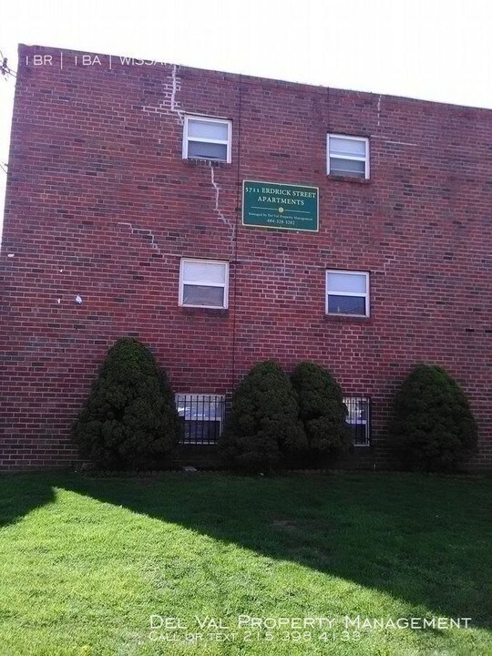 5711 Erdrick St-Unit -# 7 in Philadelphia, PA - Building Photo