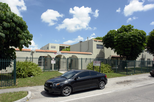 Westland 49 Apartments in Hialeah, FL - Building Photo - Building Photo