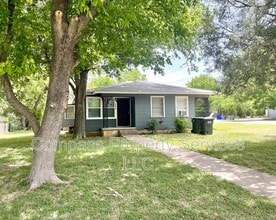 3828 Colcord Ave in Waco, TX - Building Photo - Building Photo