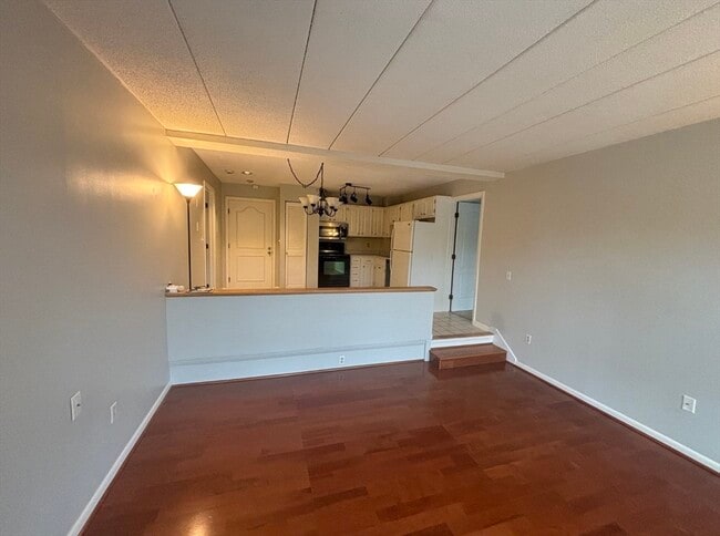 160 Burkhall St