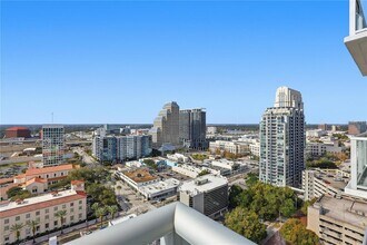 150 E Robinson St, Unit 2002 in Orlando, FL - Building Photo - Building Photo