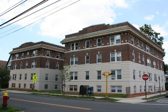 119 West Wyoming in Melrose, MA - Foto de edificio - Building Photo