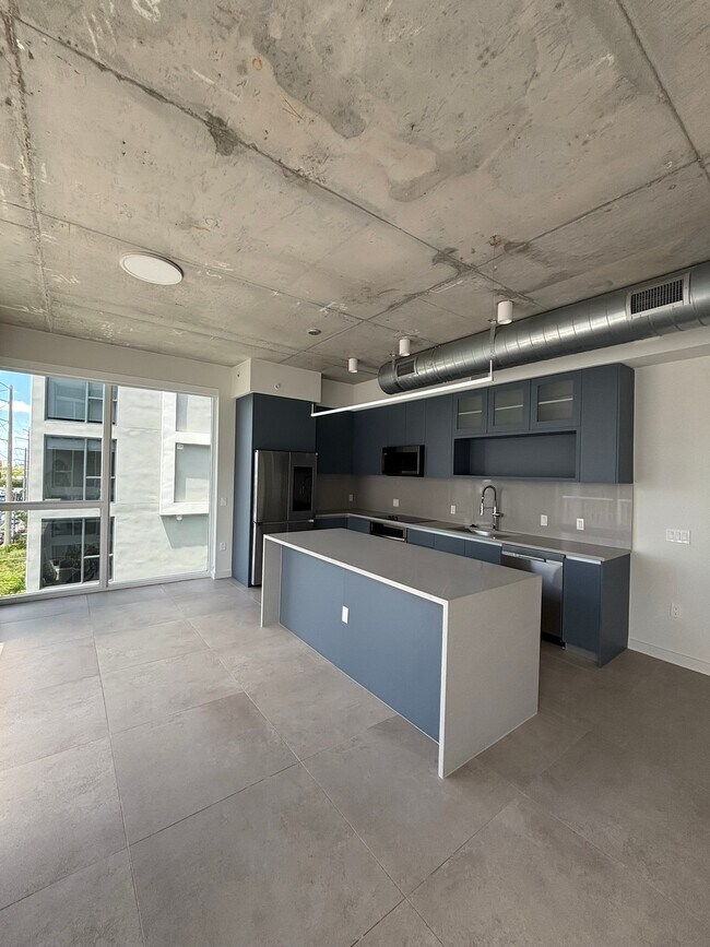 113 NW 24th St in Miami, FL - Building Photo - Building Photo