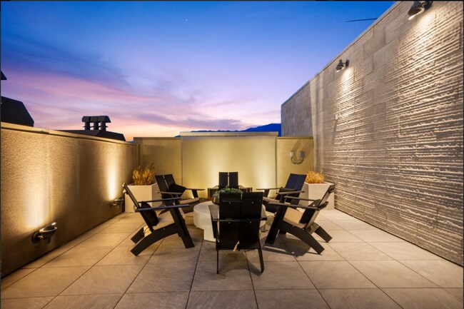 709 E Walnut St in Pasadena, CA - Building Photo - Building Photo