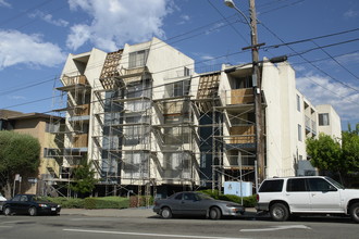 601 Oakland Ave in Oakland, CA - Foto de edificio - Building Photo