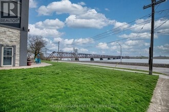 2 Lewis St in Fort Erie, ON - Building Photo - Building Photo