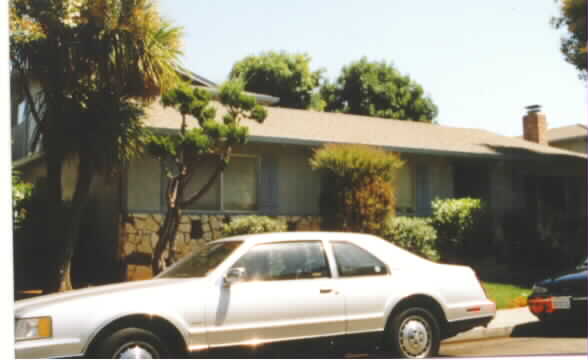 871 Burbank Dr in Santa Clara, CA - Building Photo - Building Photo