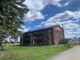 3010 W Dr S in Athens, MI - Building Photo