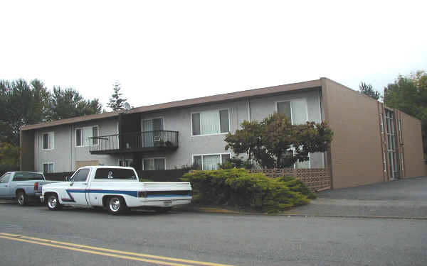 466 E George St in Kent, WA - Building Photo