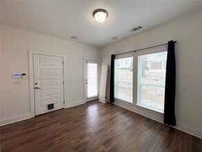 2009 Teagle Dr in Austin, TX - Building Photo - Building Photo