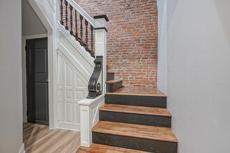 323 S 51st St in Philadelphia, PA - Building Photo - Interior Photo