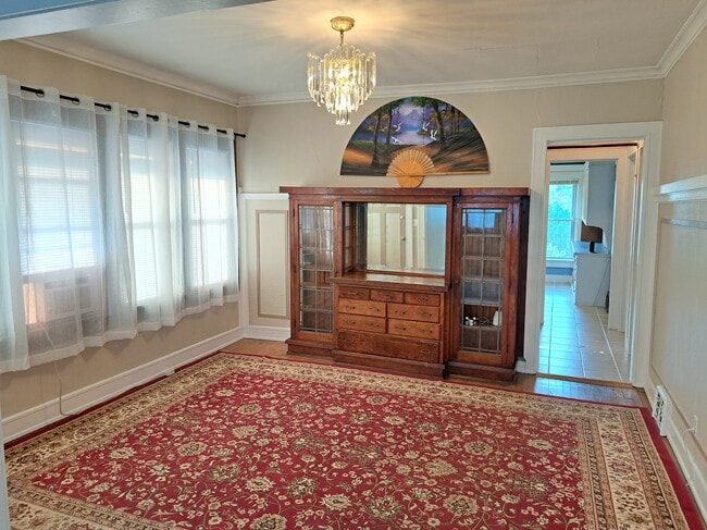 428 E Lloyd St, Unit 428
