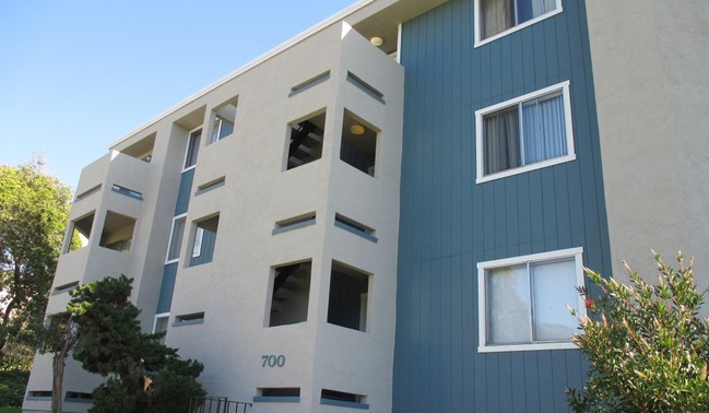 Albanyview Apartments in Albany, CA - Foto de edificio - Building Photo